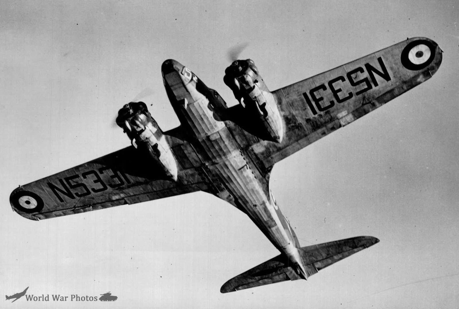 Anson I N5331 in Flight 6 OAFU 1940