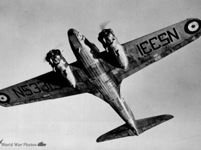 Anson I N5331 in Flight 6 OAFU 1940