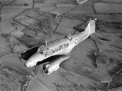 Anson I N5331 in Flight 6 OAFU 1940
