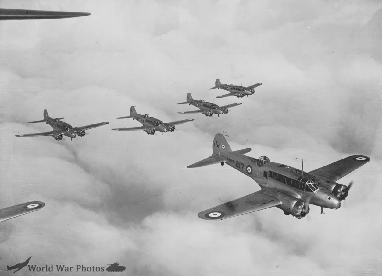 Avro Ansons K8785 217 Sqn 1938
