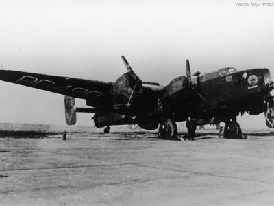 Free French Halifax RG490