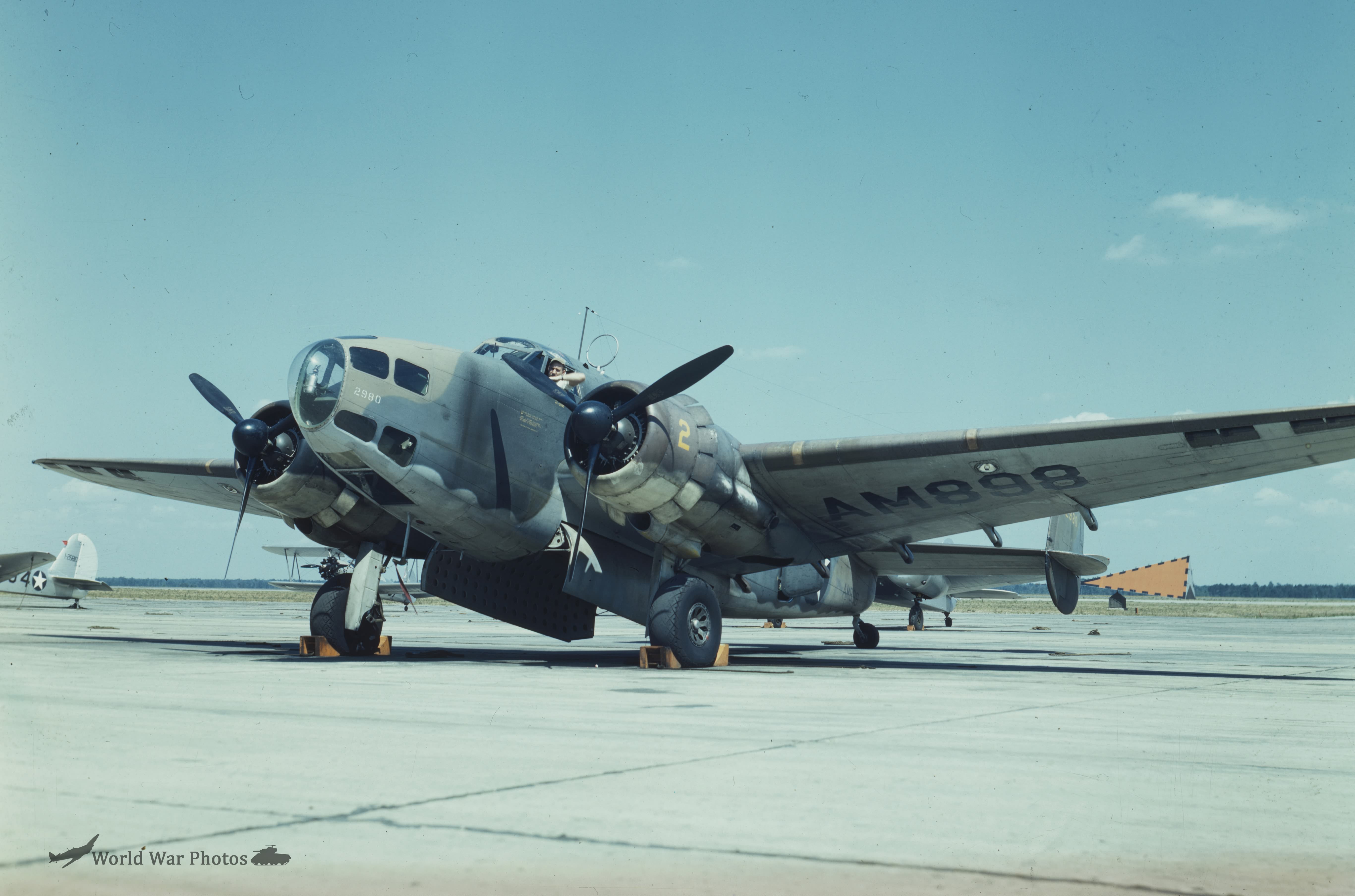 A-28A Hudson AM898 2