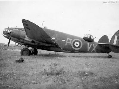 Hudson AE623 1942