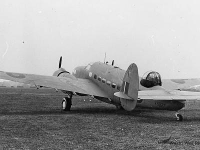 Hudson III V8977 Eastleigh 1942