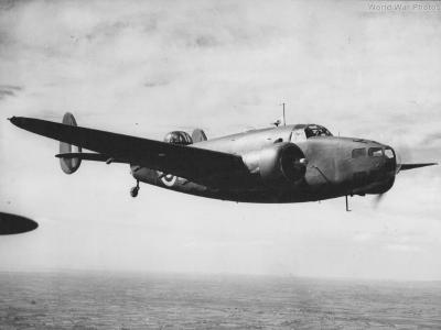 Hudson II T9376 in flight