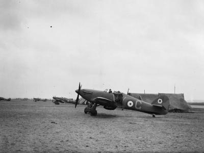 Hurricane Mk I code VY-G of No 85 Squadron RAF stand at readiness at Lille Seclin