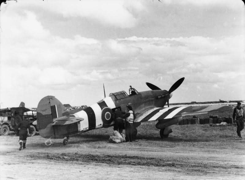 Mail being loaded into a Hurricane Mk IIC