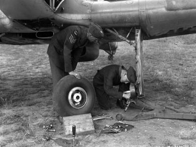 Hurricane landing gear maintenance