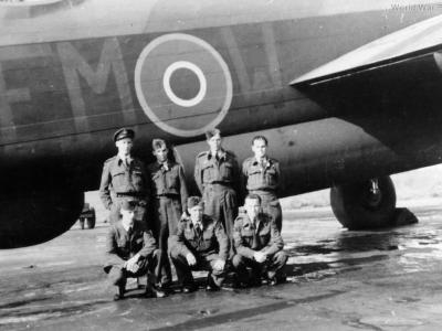Lancaster PB293 207 Sqn