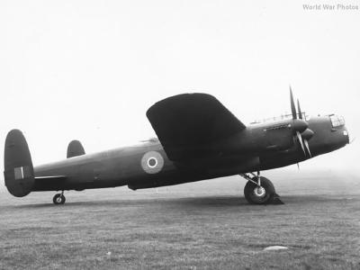 Canadian Lancaster KB783 with bulged bombay