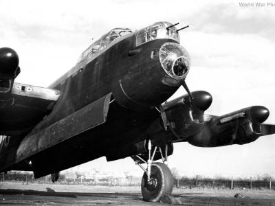 Lancaster 57 Sqn Scampton 0443