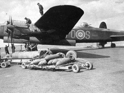 Avro Lancaster B I R5868
