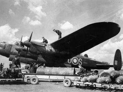 Avro Lancaster B I R5868