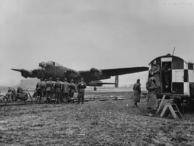 Lancaster bomber DV236 SR-G