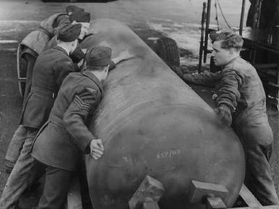 8000 lb Blockbuster Bomb