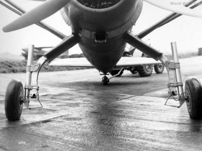 Lysander K6127 revised undercarriage