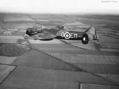 Avro Manchester L7284 EM-F of No. 207 Squadron RAF 1941