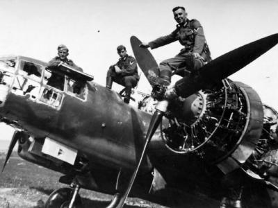 French „Glenn” Martin 167 A-3 and German soldiers – 1940
