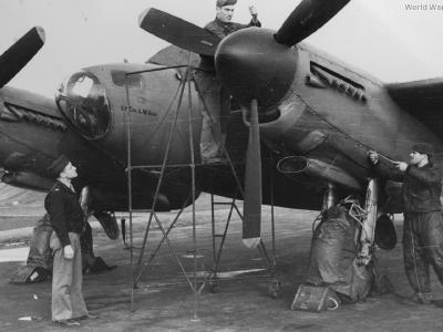 Photo-reconnaissance Mosquito of the 25th BG