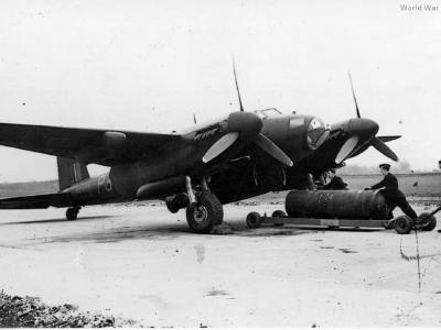 Mosquito B IV DZ637 No. 692 Squadron