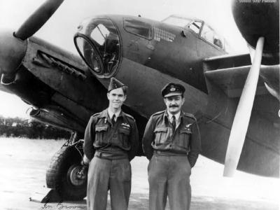 Mosquito B XVI and crew of No. 128 Squadron RAF