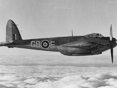 Mosquito B IV DZ353 105 Sqn in flight