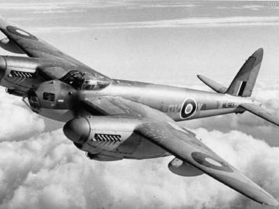 Mosquito B XVI ML983 8K-K 571 Sqn