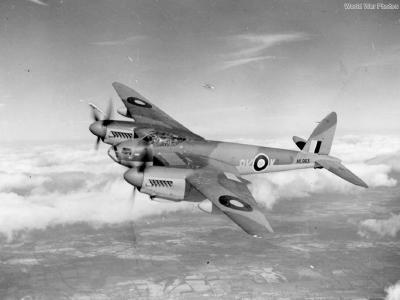 Mosquito XVI ML963 8K-K 571 Sqn
