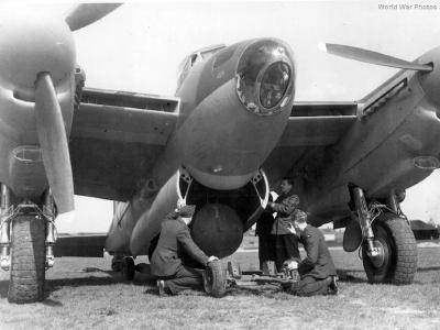 Cookie bomb being loaded into a Mosquito Mk B XVI