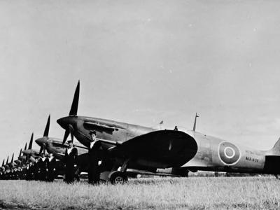 Seafires IIc of No. 807 Sqn FAA at Lee-on-Solent