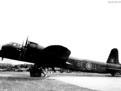 Glider tug Stirling IV 8E-U 1944/45