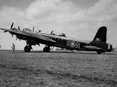 Stirling Mk I W7577 BU-S of No. 214 Squadron RAF