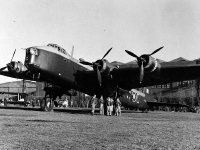 Short Stirling NY-C of No. 1665 Conversion Unit RAF 3