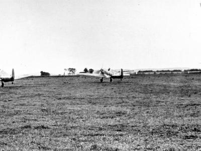 66 Sqn Spitfires taking off 1940