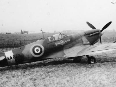 SPITFIRE at BOSCOMBE DOWN