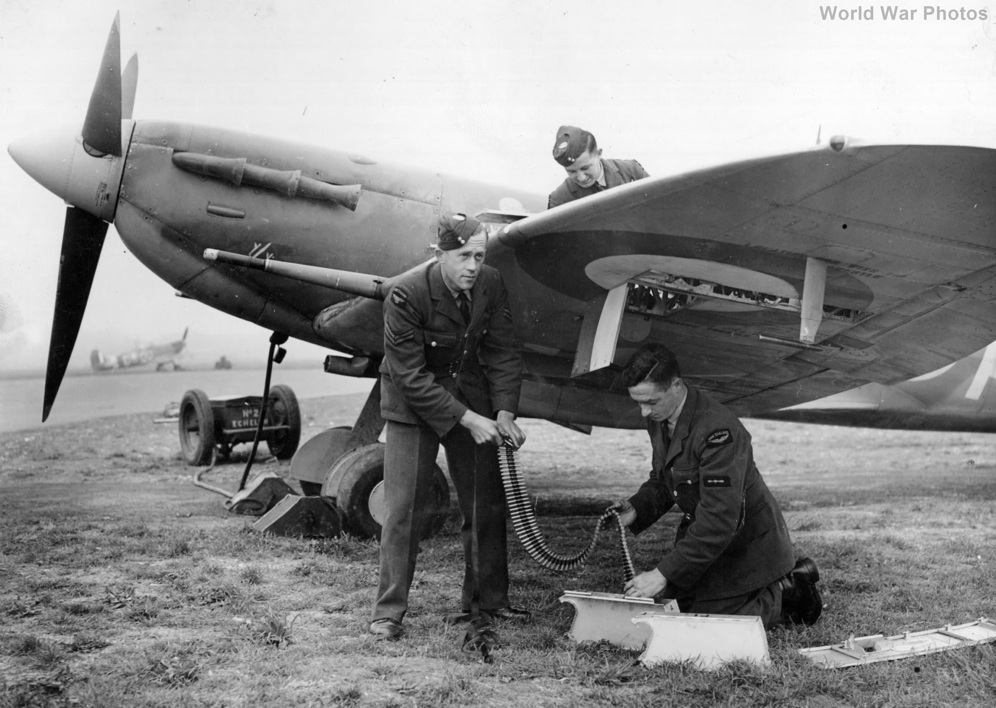 Spitfire V OU-A of No. 485 Squadron RNZAF 1942 | World War Photos