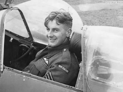 Spitfire V 485 Sqn 1942