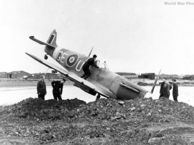 Crashed Spitfire Vb AA944