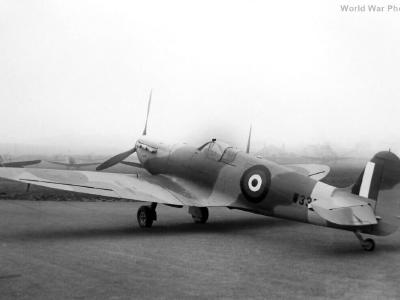 Spitfire Vb W3373 at Boscombe Down Oct