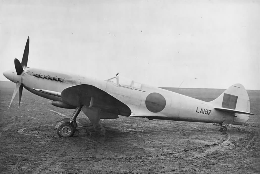 Supermarine Spitfire F Mk21, 3rd prototype, serial LA187 February 1944 2