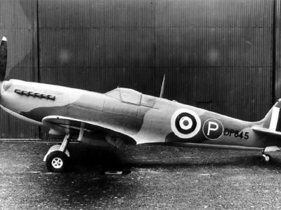 First Griffon-powered Spitfire – Mk XII DP845, 1942