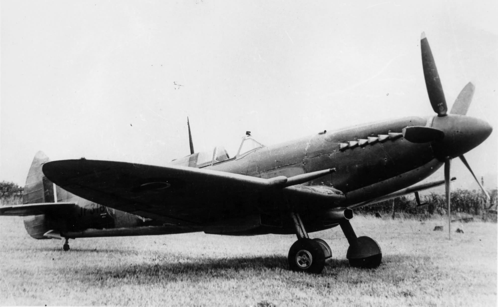 Supermarine Spitfire Mk XIVc prototype JF318