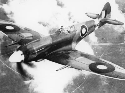 Supermarine Spitfire Mk XIVe RB140
