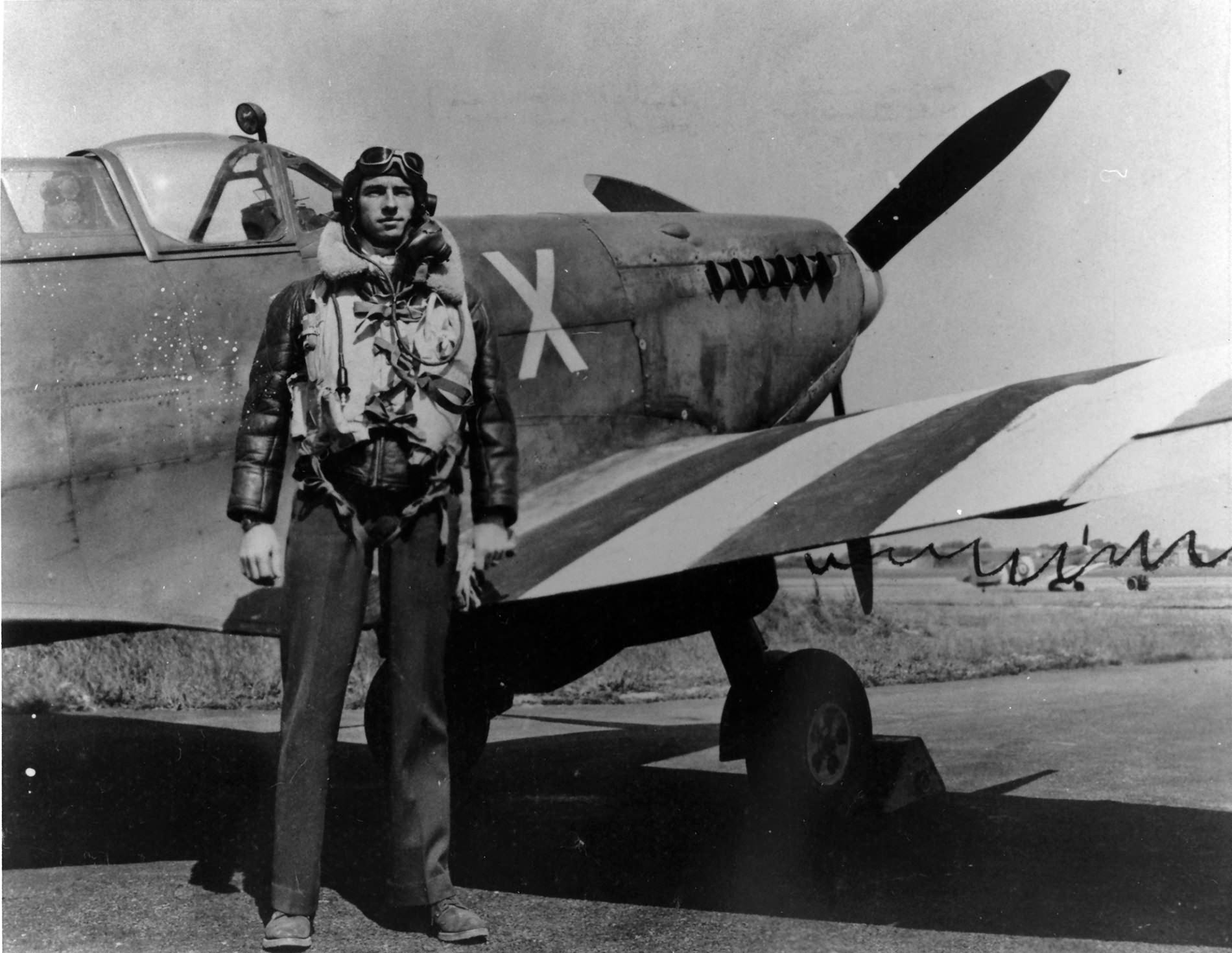 Spitfire of the VCS-7 led by Lieutenant Commander William Denton, 6 June 1944