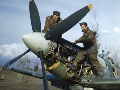 Spitfire IX of No 241 Squadron Italy