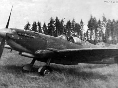 Spitfire IX 102 GIAP