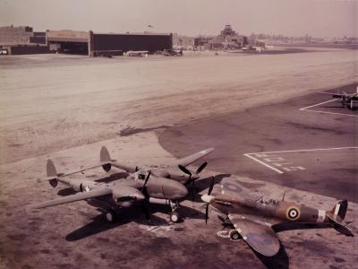 Spitfire Va and P-38F Burbank
