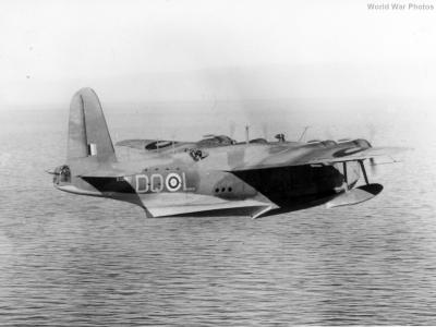 Short Sunderland II W3989