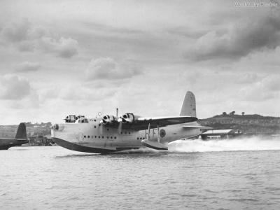 Sunderland L5802 204 sqn