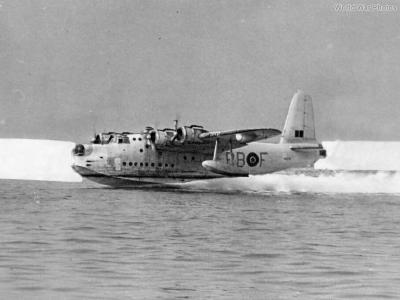 Short Sunderland NJ256 1945